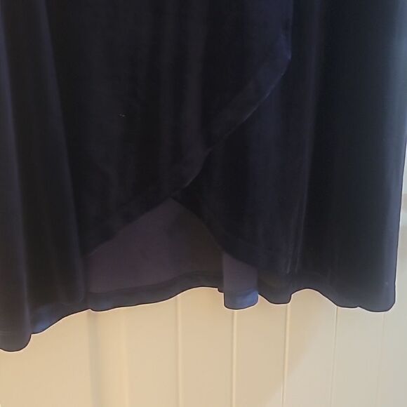Surplice Neck Navy Velour Dress - Picture 5 of 5